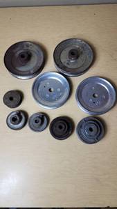 lot 297 image: Lot of Metal Pulleys