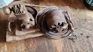 lot 420 image: Old Air Compressor Motor
