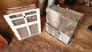 lot 430 image: Old Heaters