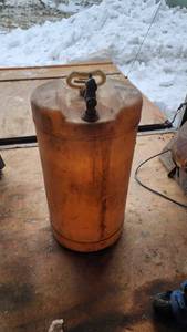 lot 437 image: Plastic Tank with Handle and Spout