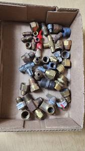 lot 444 image: Box of Assorted Brass and Metal Fittings and Connectors