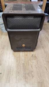 lot 472 image: Temco Model 2600-A Gas Heater