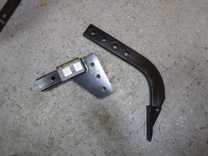 lot 329 image: Wolverine Receiver Hitch Ripper Tooth