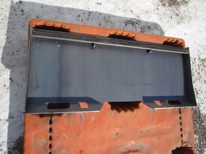 lot 205 image: Wolverine 14 Skid Steer Quick Tach Plate