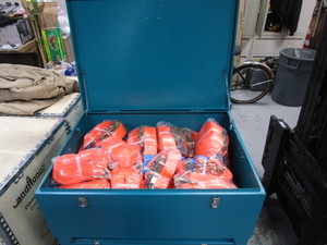 lot 86 image: LandHonor Flatpack Box of Ratchet Straps