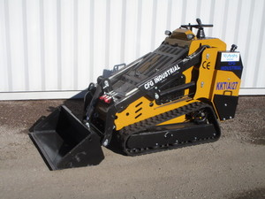 lot 3 image: CFG KKT(A)27 Skid Steer wKubota Diesel
