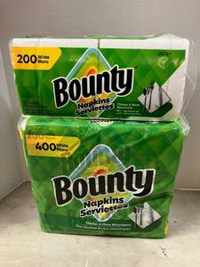 lot 12 image: Bounty Napkins