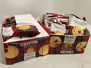 lot 55 image: Walkers Shortbread Highlanders