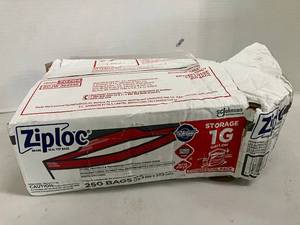 lot 52 image: Ziploc Gallon Bags