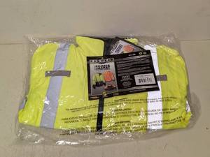 lot 28 image: NEW RADWEAR TWO IN ONE BOMBER JACKET WITH REMOVABLE FLEECE LINER SIZE LARGE