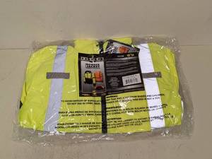 lot 29 image: NEW RADWEAR TWO IN ONE BOMBER JACKET WITH REMOVABLE FLEECE LINER SIZE X-LARGE