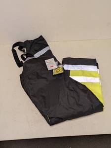 lot 31 image: NEW OCCUNOMIX SAFETY PERFORMANCE COLD WEATHER BIB PANTS SIZE 2X