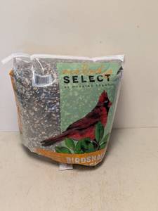 lot 83 image: MELODY SELECT BY MORNING SONG BIRD SNACK SUPREME