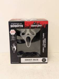 lot 122 image: NEW HANDMADE BY ROBOTS GHOSTFACE