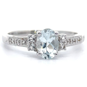 lot 51 image: Oval Aquamarine & Pav�White Topaz Ring VIDEO