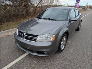 2011 Dodge Avenger LUX