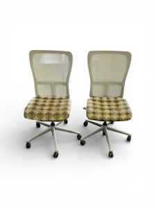 lot 29 image: Haworth Task chairs