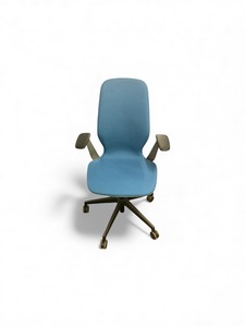 lot 7 image: Steelcase SilQ Task Chair- Teal