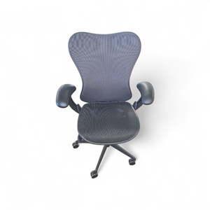 lot 51 image: Herman Miller Mirra Chair