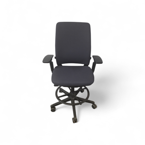 lot 68 image: Steelcase Amia Drafting Stool