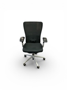 lot 143 image: Haworth Zodi Task Chair