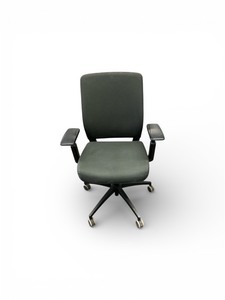 lot 145 image: Steelcase Amia -non current model