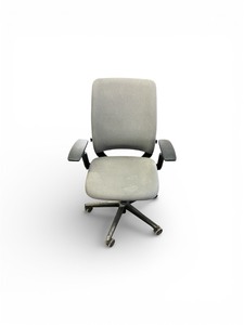 lot 146 image: Steelcase Amia Task Chair Grey