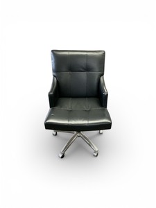 lot 151 image: One Executive Leather Task Chair