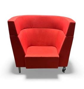 lot 100 image: Herman Miller Eames Lounge Chair wPower Pack