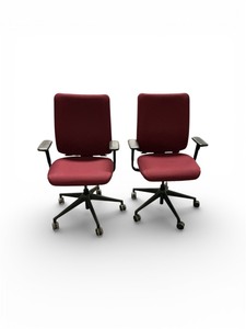 lot 152 image: Steelcase Trustone Task Chairs