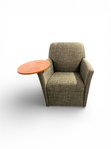 lot 178 image: Cabot Wrenn Lounge Chair w removable Tablet Arm