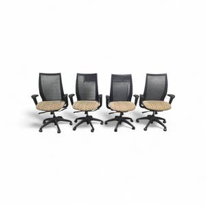 lot 189 image: 4 Haworth Task Chairs