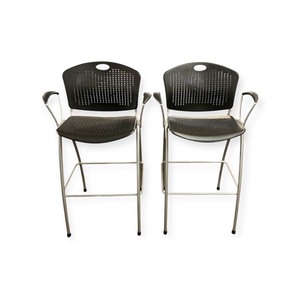 lot 201 image: 2 Sit-on-It Pub Stools