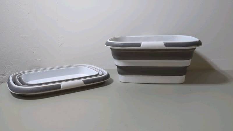 lot 73 image: Set of 2 trueliving collapsible bucket