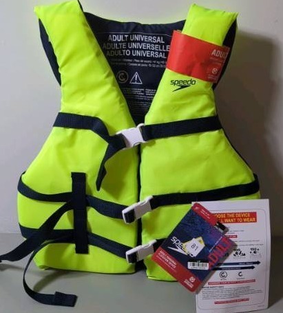 lot 81 image: Speedo Adult Basic Life Vest - Green