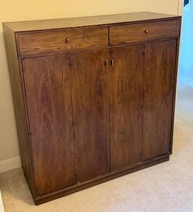 lot 40D image: G - 1970s Mid Century Modern Walnut Cabinet with Drawers and Shelves