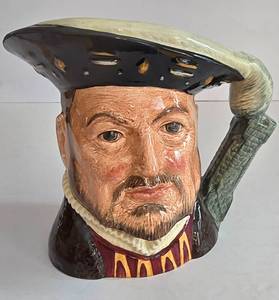 lot 118K image: LR - Royal Doulton Henry VIII Character Mug 1975 Marked D6642