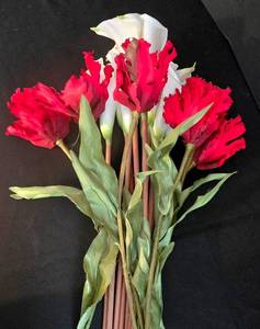 lot 133K image: LR - Collection of Long-Stem Artificial Red and White Flowers, 3 Feet Length