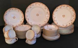 lot 163K image: K - Antique CH Field Haviland Limoges Porcelain Dinnerware Set with Gold Floral Trim - 27 Pieces