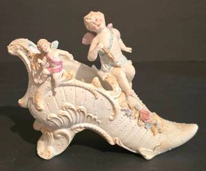lot 484K image: LL-S - Vintage Bisque Shoe Planter with Cherub Figurines