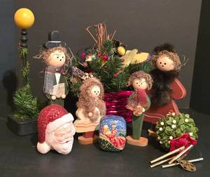 lot 489K image: LL-S - Vintage Christmas Caroler Figurines, Santa Ornament, and Holiday Decor Collection