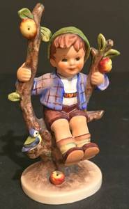 lot 497K image: LL-S - Goebel Hummel 6 inch Apple Tree Boy Figurine West Germany