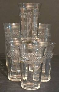 lot 501K image: LL-S - Set of 8 Vinage Fostoria Seneca Laurel Wreath Etched Crystal Glasses