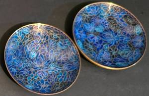 lot 509K image: LL-S - Pair of 5-Inch Cloisonne Plates with Blue Floral Design
