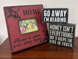 lot 147R image: MB - Decorative Photo Frame and Motivational Wood Block Signs Set