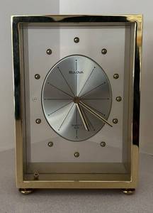 lot 274R image: LL  - Vintage Bulova Brass and Glass Quartz Mantel Clock