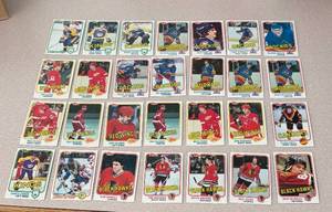 lot 316R image: MB - Collection of Topps Hockey Sports Cards Assorted Teams