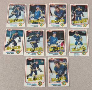 lot 318R image: MB - Set of 10 Topps St. Louis Blues Hockey Sports Cards