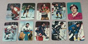 lot 350R image: MB - Set of 10 Vintage Hockey Sports Cards