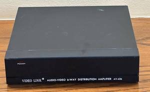 lot 207C image: LR - Video Link AV-426 Audio-Video 6-Way Distribution Amplifier
